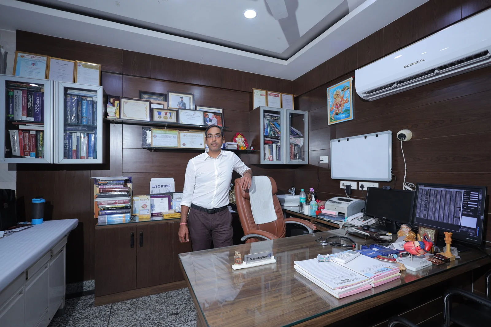 Doctor's Cabin - Cardiology OPD - Sapphire Hospital Agra